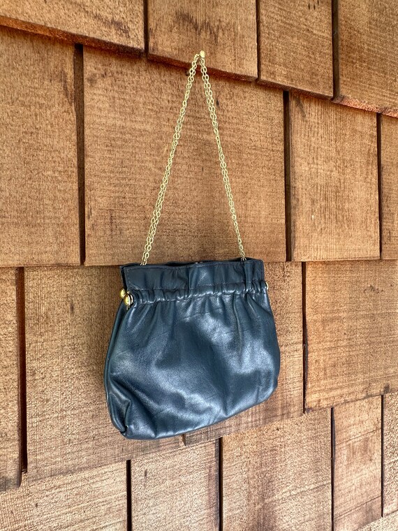 Vintage 1950s navy blue leather bag with a gold c… - image 3