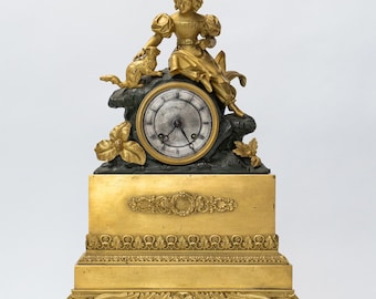 Antique French Early 19th Century Charles X Gilded Bronze Mantel Clock