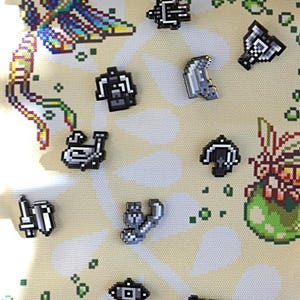 Monster Hunter Weapons Pins (1 in / 26 mm) Black Metal Plating