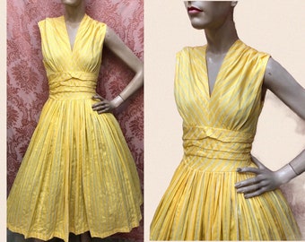 VTG 1950s DAFFODIL Yellow Circle Skirt SUNDRESS