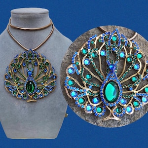 VTG 1960s JEWELED PEACOCK Cabochon Statement Pendant