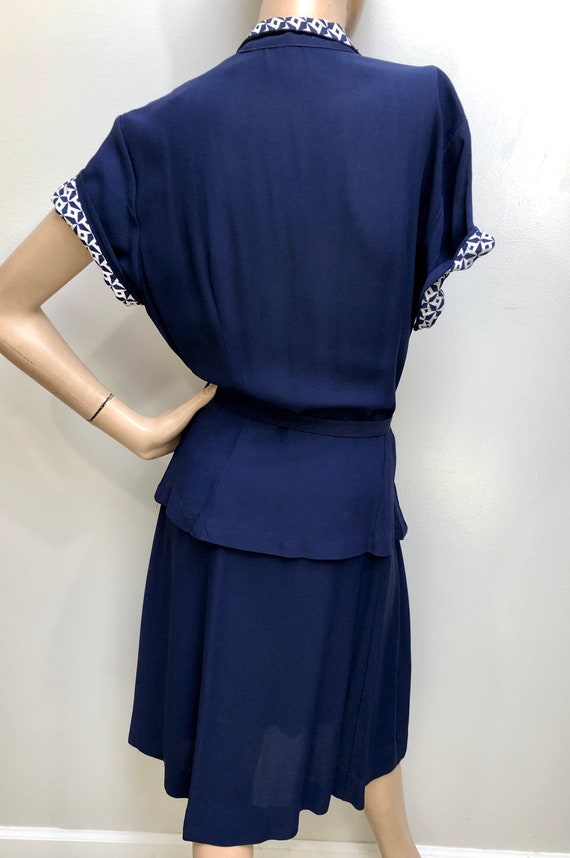 Vtg 1940s Navy-Wht RAYON Knit PEPLUM Swing Dress … - image 4