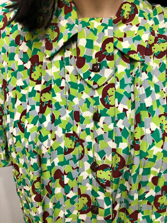 Vtg 1940s Rayon NOVELTY Print Blouse CHARTREUSE &… - image 3