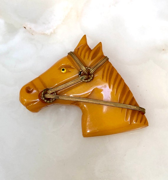 Vtg 1930s Butterscotch carved Bakelite HORSE HEAD 