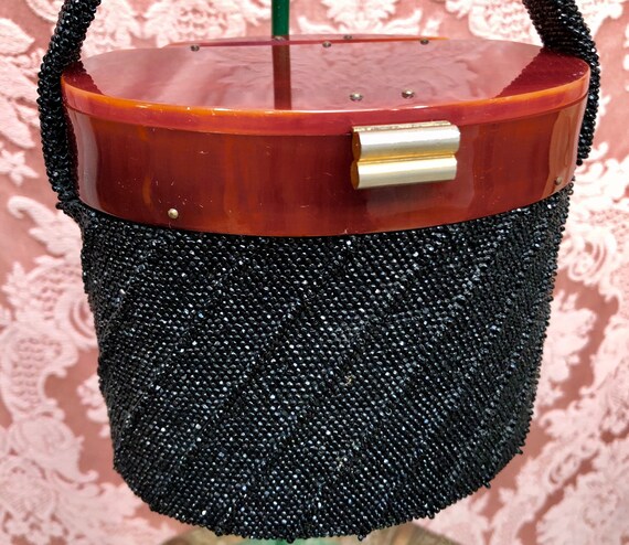 VTG 1950’s Beaded BOX Purse w/Caramel LUCITE Lid