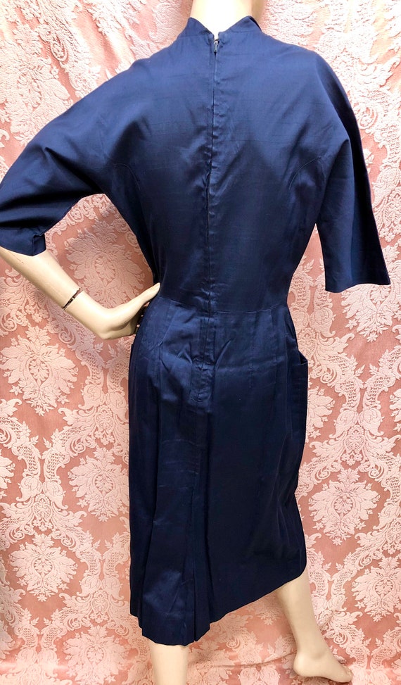 VTG 1950s Sizzln’ Secretary Navy Rayon Hour-Glass… - image 5