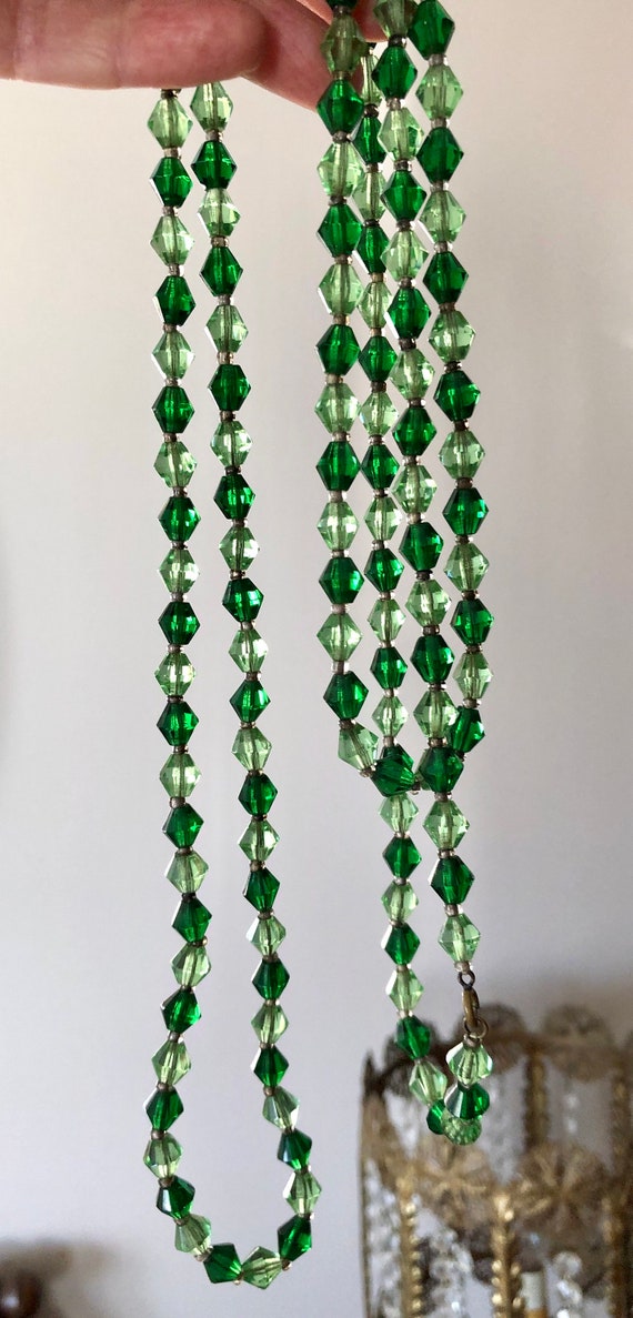 Vtg 1930s Hip-Length GREEN Bicone Glass FLAPPER B… - image 3