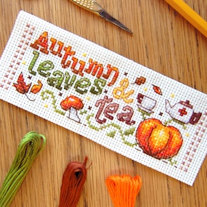 Herbst Blätter & Tee Kreuzstich Muster - Instant Download PDF - Teeliebhaber Lesezeichen