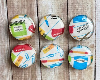 Conjunto de Ímãs para Materiais Escolares - Conjunto com 3, 6 ou 12 peças - Presente para Professores - Agradecimento aos Professores - Ímãs Artesanais - Ímãs de 2,5 cm