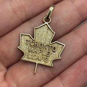 Vintage 10 Karat Gold Toronto Maple Leafs Anhänger, NHL Anhänger, Vintage Gold Anhänger, Vintage Maple Leafs Charme, Vintage NHL, Hockey