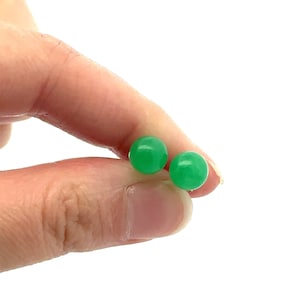 Vintage Gold Jade Earrings, Jade Earrings, Jade Jewelry, Jade Studs, Vintage Earrings, Vintage Gold