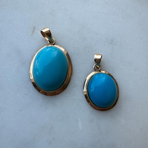 Vintage 14 Karat Gold Cabachon Turquoise Oval Charm, Vintage Jewelry, Vintage Charms, Turquoise Jewelry, Turquoise Pendant, Bezel Charm