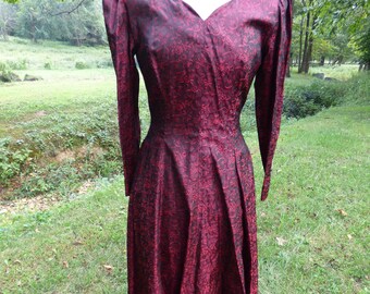 Vintage Ruby and Black Roses Damask Dress Princess Seams Sweetheart Neckline