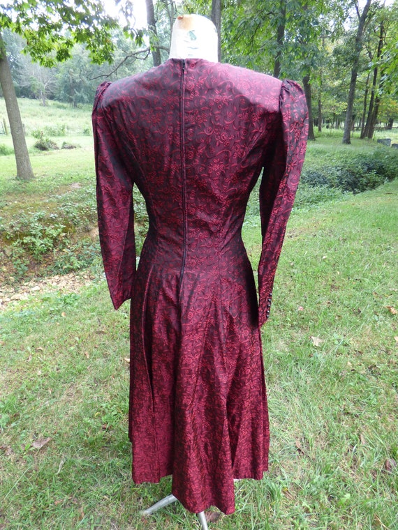 Vintage Ruby and Black Roses Damask Dress Princes… - image 2