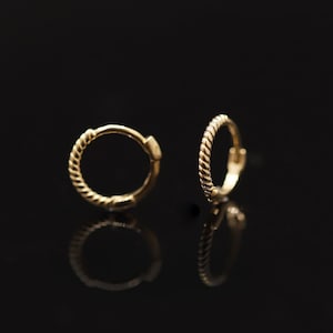 NEW ‣ 14k Solid Gold Daily Wear Twist Hoop • 7mm Mini Twisted Hoop • Solid Gold Hoop Earring • 14K Daily Hoop