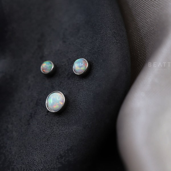 NOUVEAU ‣ 16G/18G/20G • Petit clou labret sans filetage, opale de feu • Boucle d'oreille de cartilage en acier et opale • Piercing d'opale • Boucle d'oreille à dos plat