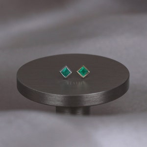 NEW ‣ Dora • BEATTI Green Onyx Thread less Ends 925 Sterling Silver • 14K Gold Vermeil • Titanium Flat Back Post • Tiny Gemstone Piercing