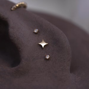 NEW ‣ 20G/18G/16G Tiny Sparkle Star Threadless Push Pin Labret Stud • Sparkle Star Cartilage earring • Tragus/Conch • FlatBack Earrings