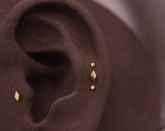 NEW ‣ BEATTI Tiny Flat Diamond Thread less Push Pin Labret Stud • Rhombus Cartilage earring • Tragus Helix Conch • Flat Back Earrings