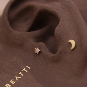 NEW ‣ BEATTI Mini Shine Star / Moon Threadless Push Pin Labret Stud • Moon Cartilage earring • Tragus/Helix/Conch • FlatBack Earrings