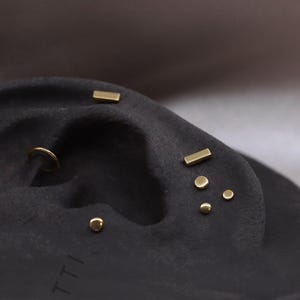 NEW ‣ 20G / 18G Rose Gold Bar Stud Threadless Push Pin Labret Stud • Mini Bar Cartilage earring • Tragus stud • Flat Back Earrings