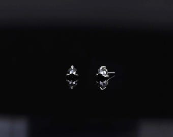 14K White Gold 2mm Rose Cut Black Diamond 3-Prong Flat Back Stud