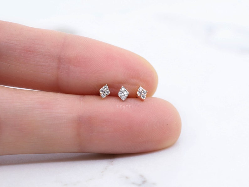 Tiny Rhombus Cartilage Stud, Tiny Diamond Piercing, Tragus Stud, Conch Earring, Helix, Cartilage Piercing, Unique Piercing Jewelry 