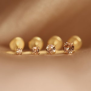 NEU ‣ 16G/18G/20G • Winziger, funkelnder goldener Honig CZ Threadless Push Pin Labret Bolzen • Verifiziertes hypoallergenes Titan-Piercing