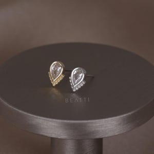 NEW ‣ 14K Solid Tiny Cluster Teardrop Threadless Flat Back Stud • Tiny Gold Bar Flat Back Earring • 14K Gold and Titanium