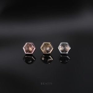 Aria • Extrémités sans filetage en quartz fumé • Boucles d'oreilles hexagonales à fond plat en pierres précieuses • Argent 925 • Or rose vermeil 14 carats • Tige en titane