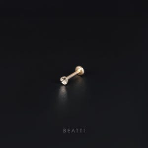 Petit disque plat de coupe diamanté en or massif 14 carats Labret à filetage interne ∙ 18 carats clous d'oreilles plats en or 14 carats