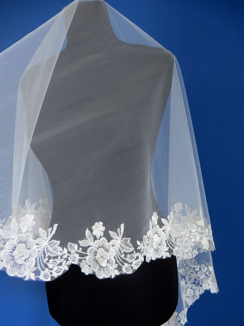 Floral embroidered veil Lace wedding veil Mantilla veil Etsy