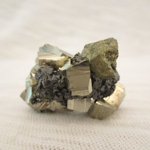 Miniature-Sized Pyrite Cluster With Sphalerite 9841x
