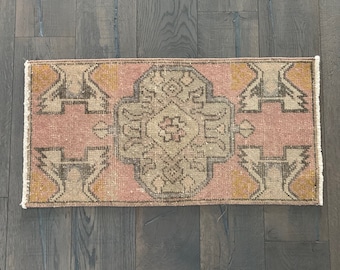 Mini Vintage Turkish Rug - 2’11” x 1’5”