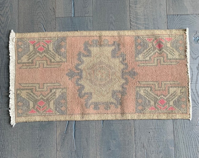 Mini Vintage Turkish Rug - 2’11” x 1’6”