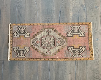 Small Vintage Turkish Wool Rug: Pink & Gray Doormat (3’5” x 1’6”)