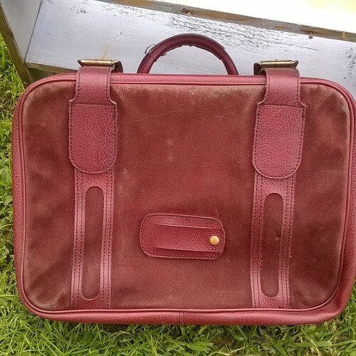 Vintage Dark shops red Leather Weekend Travel Bag/ Week-end travel bag vintage/60s Vintage Travel Bag/ Suitcase/ Vacation/Used condition