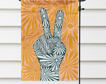 Floral Peace Sign Garden Flag – Retro Flower Peace Love Yard Art