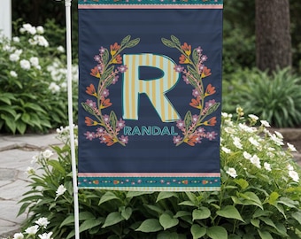 Personalisierte Blumeninitialen Gartenfahne | Benutzerdefinierte Familienname Outdoor Flagge