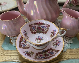 Paragon Teacup Antique Series Sheraton