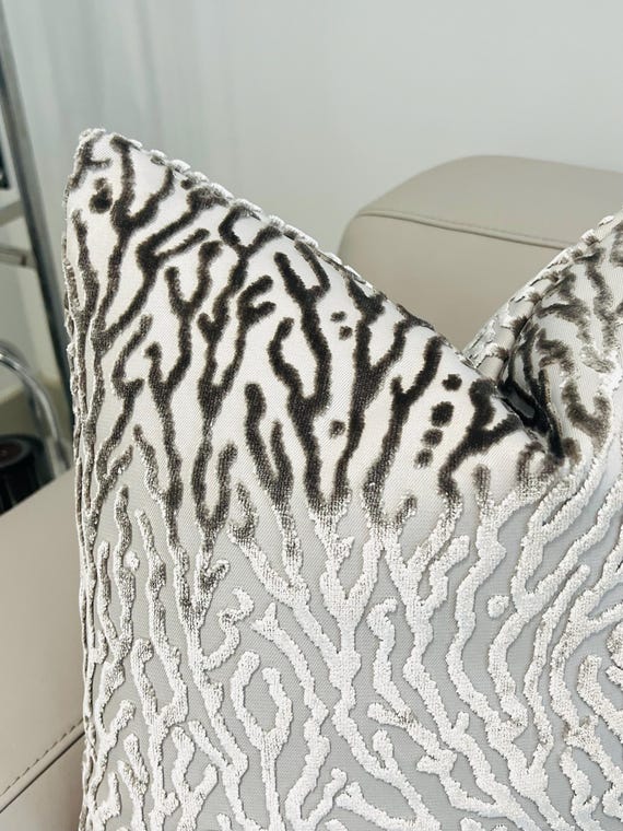 Grey velvet pillow cases hotsell