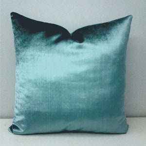 Luxury Blue Velvet Pillow Cover, Velvet Pillow, Blue Pillows, Designer Pillows, Throw Pillow, Cushion, Blue Velvet Pillow Covers