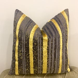 Luxury Gold Velvet Pillow Cover, Gold Pillows, Velvet Decorative Pillows, Throw Pillows, Velvet Cushion, 18X18  20X20 Gold Velvet Pillows