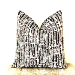 Luxury Brown Velvet Pillow Cover, Brown Pillows, Lumbar Pillow, Decorative Throw Pillow, Designer Velvet Cushion, Brown Velvet Pillow Covers