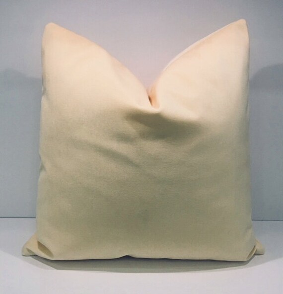 Pastel yellow throw pillows hotsell