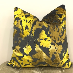 Luxury Gold Velvet Pillow Cover, Gold Pillows, Velvet Decorative Pillows, Throw Pillows, Velvet Cushion, 18X18  20X20 Gold Velvet Pillows