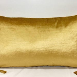 Gold Velvet Pillow Cover With Tassels, Gold Pillows, Velvet Pillow, Decorative Pillows, Throw Pillows, Velvet Cushion, Gold Velvet Pillows