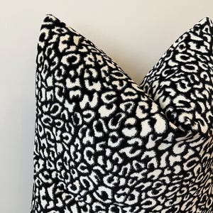 Luxury Black And White Throw Pillow Covers, Throw Pillows For Couch, Sofa, Animal Print Velvet Cushion Case  18X18 20X20 Throw Pillow Covers