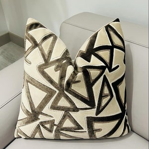Luxury Beige Velvet Pillow Cover, Beige Pillow Cover,  Beige Velvet Pillow, Throw Pillow Cover, Decorative Pillow Case, Pillow Cover 18X18