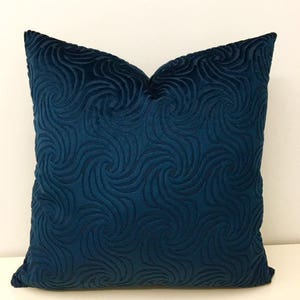 Navy Velvet Pillow Cover, Navy Pillows, 18X18 Velvet Pillow, Luxury Pillows, Decorative Pillow, Velvet Cushions, Navy Velvet Pillow Covers